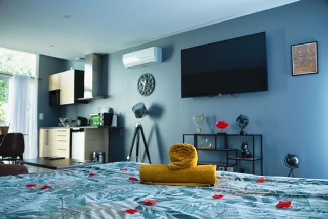 Love Room - La Parenthese Saint-Bauzille-de-la-Sylve Екстериор снимка
